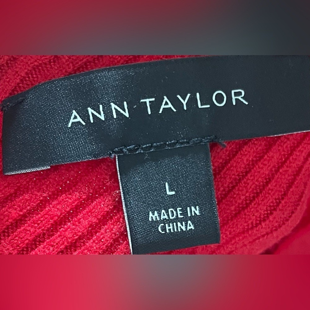 Ann Taylor- Bold‎ Red V-Neck Sweater with Pearls on the Sleeves Size L - Picture 8 of 10